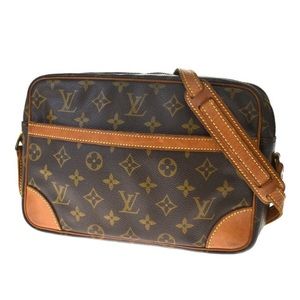 Louis Vuitton crossbody bag